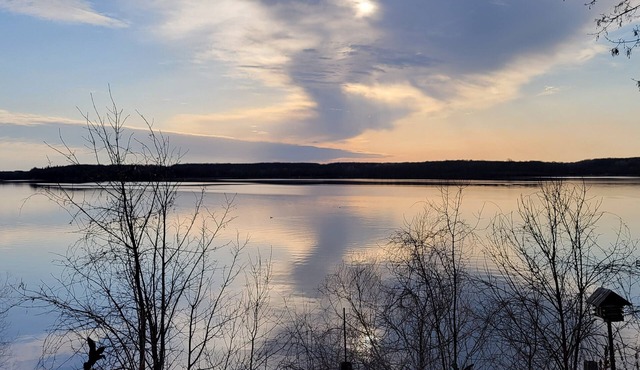Perfect sunset views on Lake Carlos