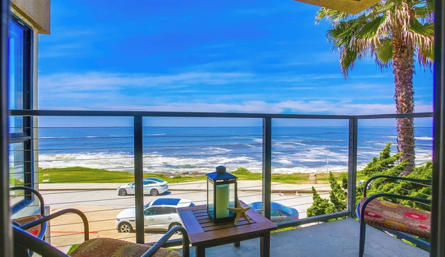 Perfect Sunsets. 2 Bedroom - 2 Bath condo with unobstructed views of the ocean