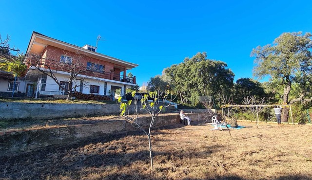 Perfect time out: country house with fireplace, pool and view