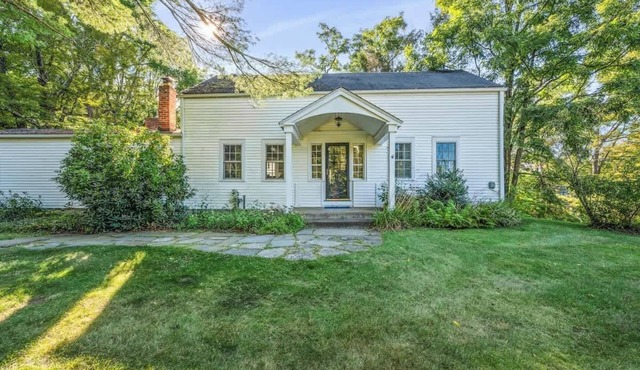 Perfect upstate home in Rhinebeck w/low fees