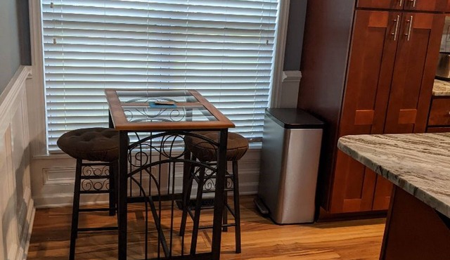 Perfect vacation home! Quiet but near everything, fenced in yard.