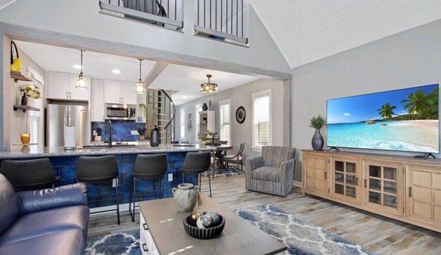 *Perfect Vacation* Cozy Lancaster Village Bungalow