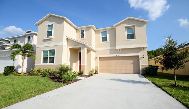 Perfect vacation getaway home, private pool! NEAR Major theme parks