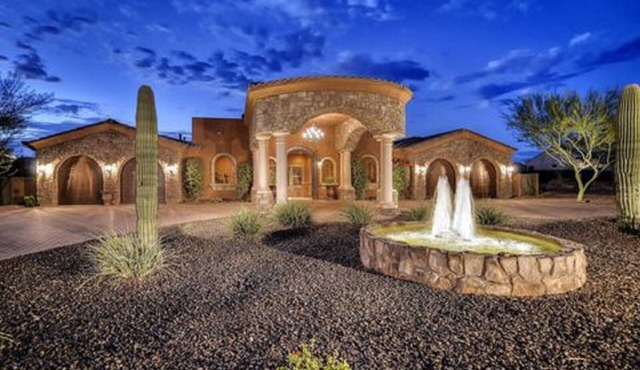 Perfect Vacation Rental. Chaufered Escalade ESV Available for SuperBowl & Golf
