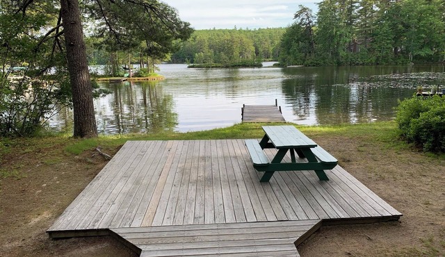 Perfect waterfront 3-bedroom cabin on Balch Lake in Newfield NH
