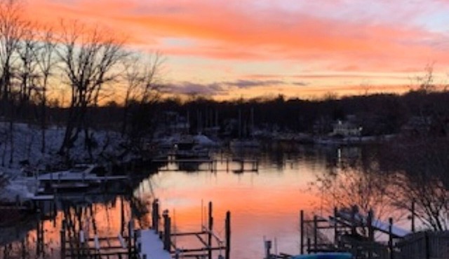 Perfect Waterfront Getaway/Family Home