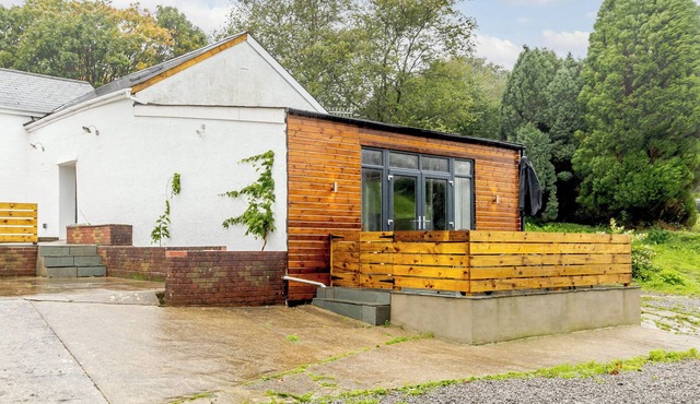 Perfect Welsh Long Barn, ideal for families and friends alike.