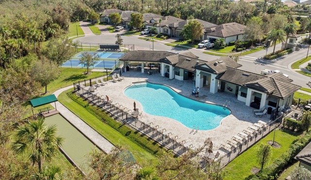 Perfect Winter Retreat in Beautiful Home with Plenty of Amenities