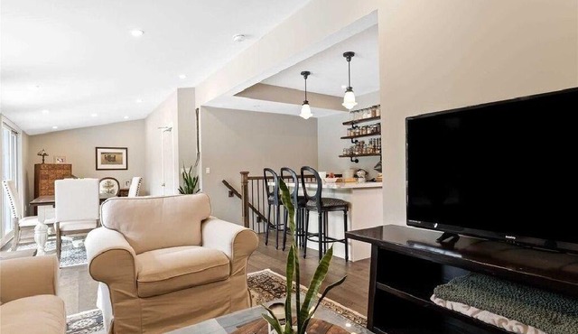 Perfection near the River - 4 Bedroom with Main Floor Bedroom and Ensuite Bath