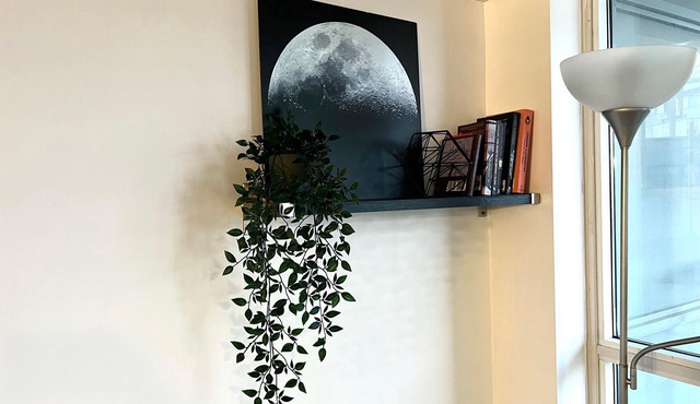 Perfectly Located 2 Bed 2 Bath