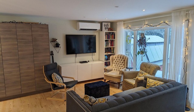 Perfectly located Family Home - Private backyard