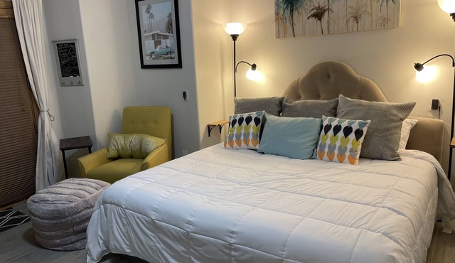 Perfectly Located Fully Remodeled Desert Casita