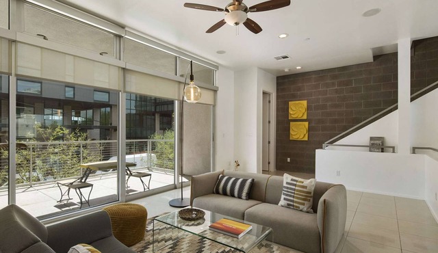 Perfectly set 2-bedroom apartment with Pool!
