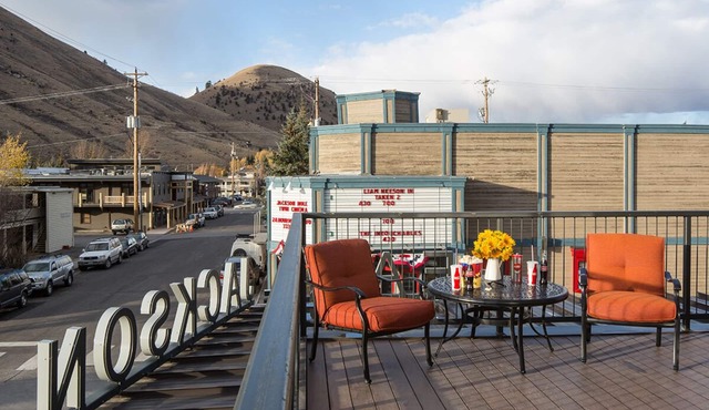 Perfectly sited condo in downtown Jackson, urban living in Jackson Hole