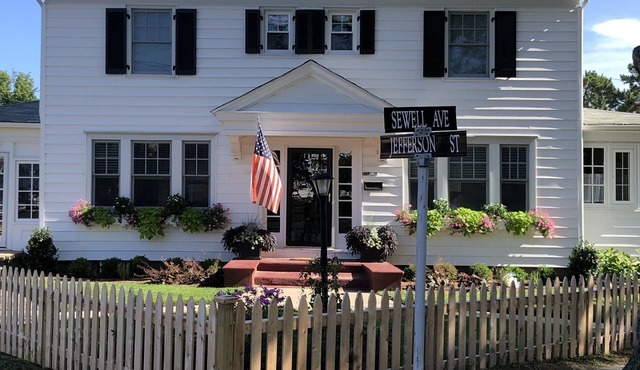 Perfectly Situated, Beautifully Renovated, Very Short Walk to Beach and Mall!