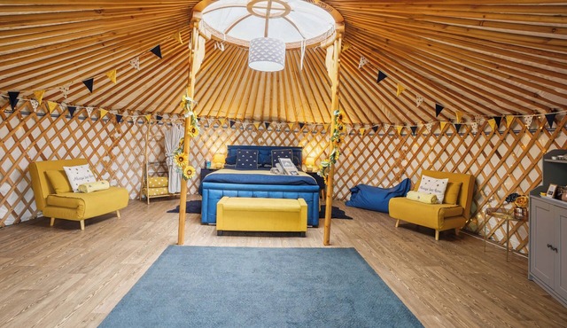 PERIGNON Luxury Heated Yurt with Private Hot Tub