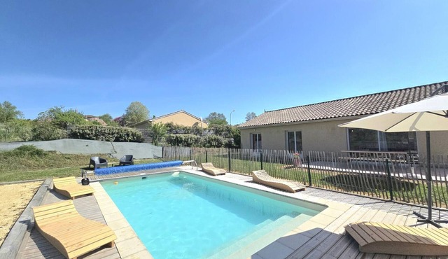 Périgord house with private pool, internet, pets allowed