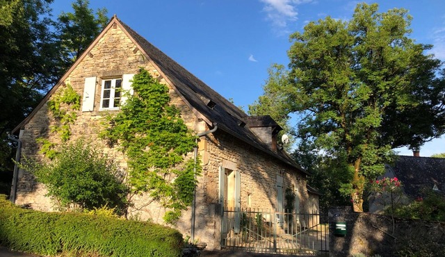 Périgord house with private pool, Wifi, pets welcome near Lascaux