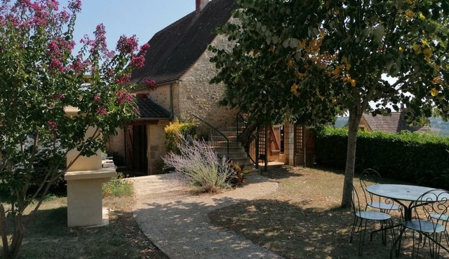 Périgord house with pool and wifi, pets allowed, near Domme