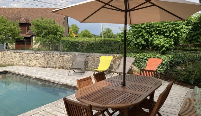 Perigordian house,quiet,and ECOLOGICAL PRIVATE SWIMMING POOL natural water, WIFI