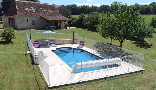 Perigourdine of character with private swimming pool