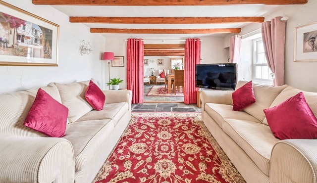 Period luxury 55m fm beach.real fire/free parking/beach/dog friendly/seaviews