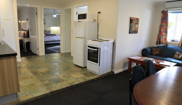 Perkins Place Iris Cottage