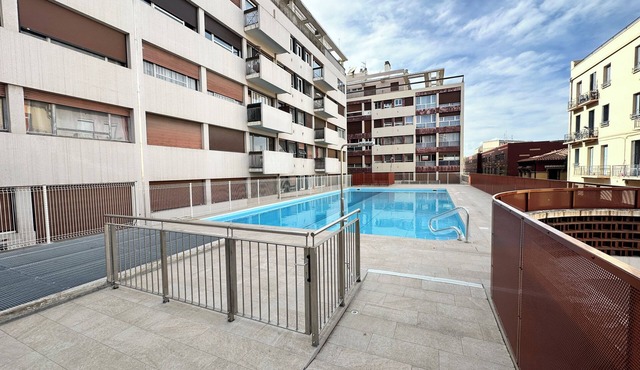 Perpignan city center, close to all shops and amenities 10 min from the beach