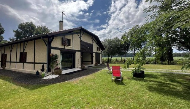 Perron- - ARENGOSSE - Gîte