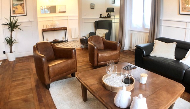 Perrosian villa with Jacuzzi, Sauna, Hammam, Home Cinema