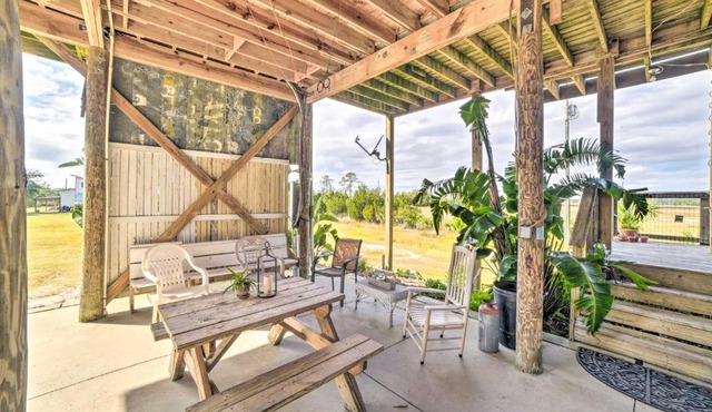 Perry Fishing Retreat about 2 Mi to Boat Ramp!