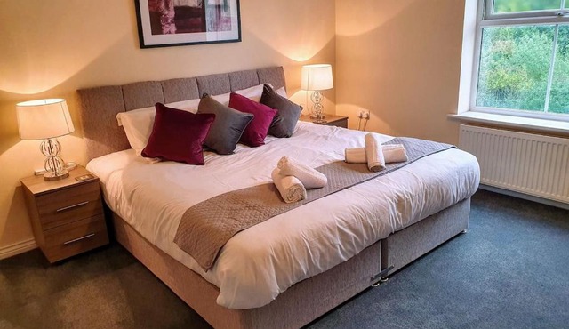 Perry House, Long Ashton, Bristol by Cliftonvalley Apartments