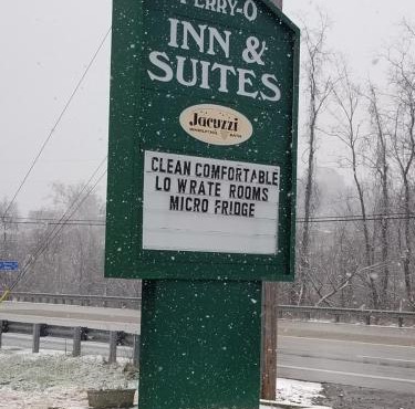 Perry-O Inn & Suites
