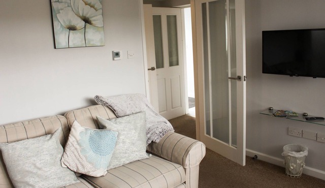 Perrys Impeccable 1-bed Apartment in Poole