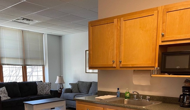 Pershing Heights 200