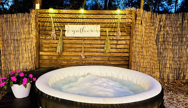 Personal Campsite: AC, inflatable Hot Tub, WiFi, Fire Pit, Outdoor Shower & BBQ