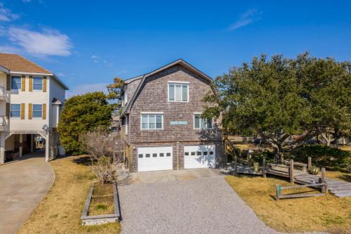 Pescadora by Rather Be Properties