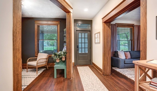 Pet/Family Friendly Home for 9+