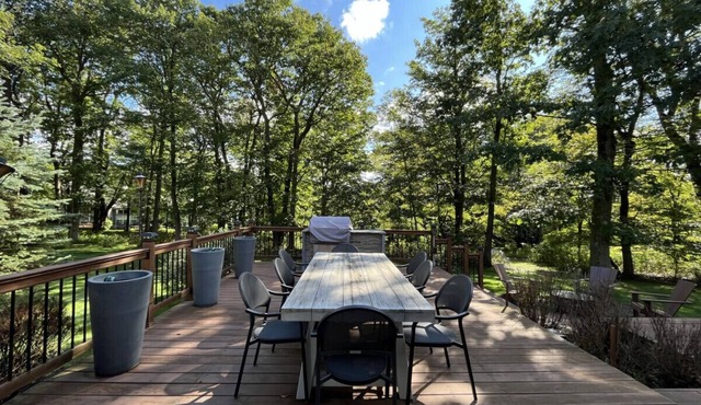 Pet & Family Friendly Mountain Escape w/Firepit, Located in the Laurel Highlands