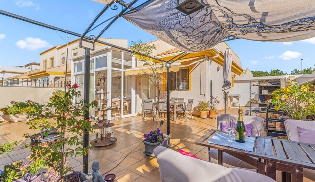 Pet-friendly Holiday Home "Seaside House in El Mojon" with Terrace, A/C & Wi-Fi