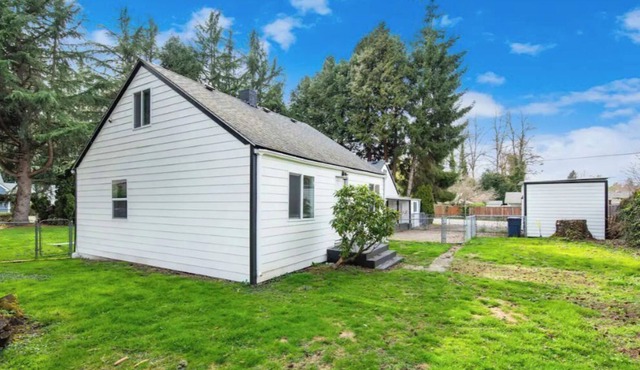 Pet Friendly 2 bd/1ba Near Maplewood Golf Course