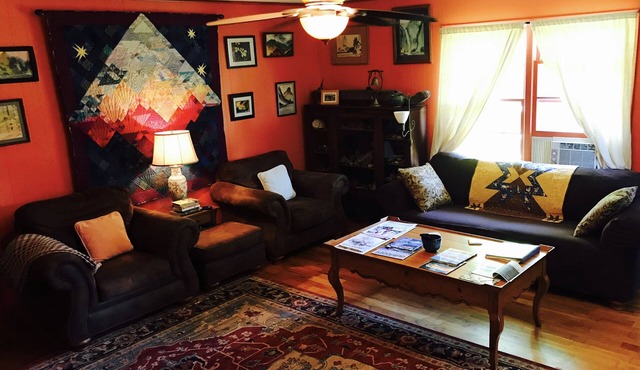Pet Friendly 2 Bedroom Close to Lake Lure Chimney Rock Tryon Equestrian 28139