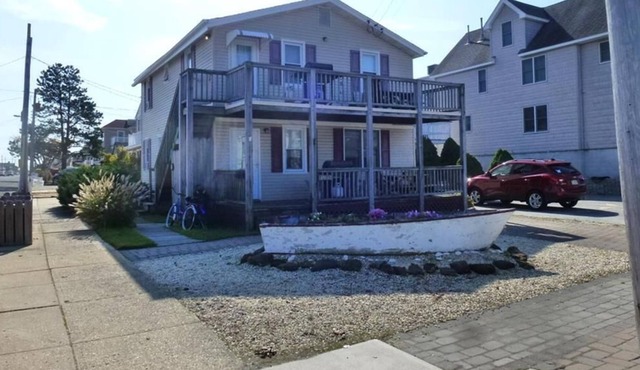 Pet Friendly 2 Bedroom Duplex