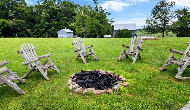 Pet Friendly 2 Bedroom Cabin Hideaway For 4! Cabin 7