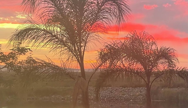 Pet friendly 2-bedroom waterfront house located in peaceful Bethel Island