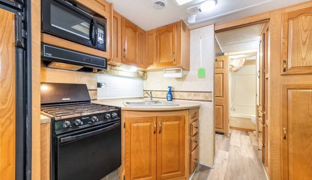 Pet-friendly 2BR Camper With Fire Pit & Grill