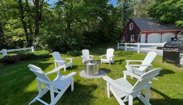 Pet-Friendly 2BR Getaway Near Killington & Woodstock