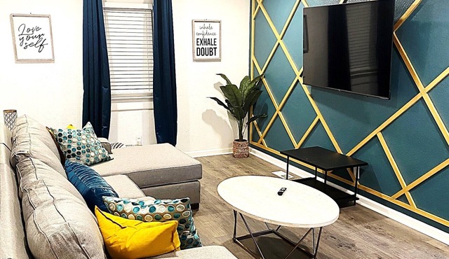 Pet-Friendly 2BR- Near Beach, Bases, & Hospitals