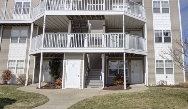 Pet Friendly, 2nd Floor, 2 BD, 2 BA Condo w/Bayside Views, Steps to Pool, Tennis, Biking, and More!