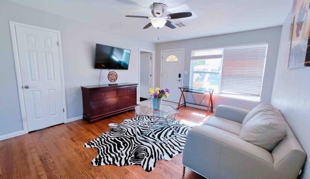Pet friendly 3 bedroom house in central Okc